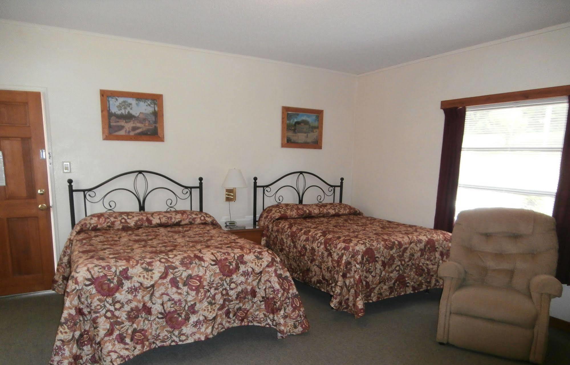 Riverbend Lodging บรายซันซิตี ภายนอก รูปภาพ